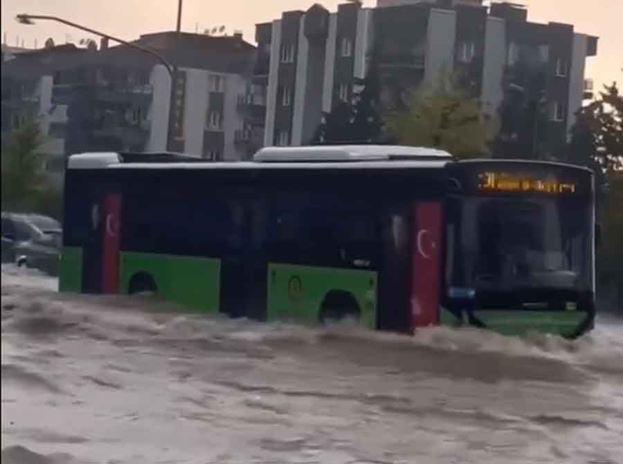 Denizli Bagbasi Kuvvetli Yagis Firtina1