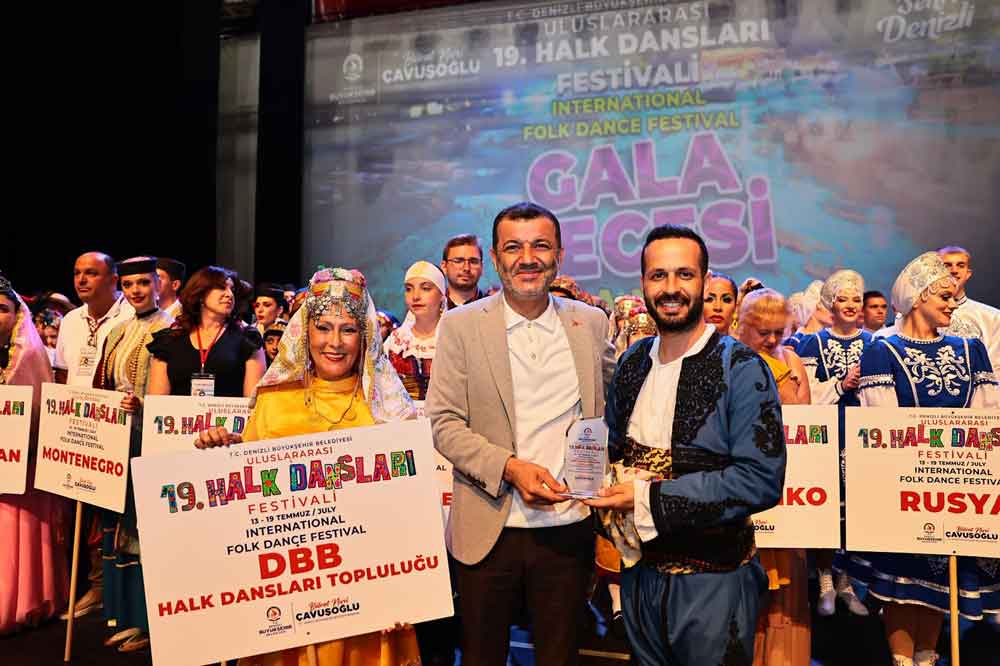Denizli Halk Danslari Festivali1