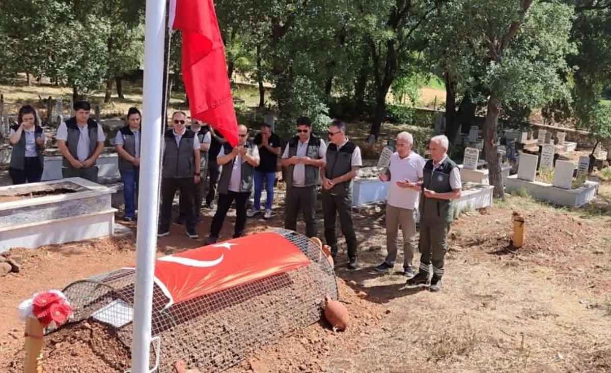 Denizli Orman Bolge Muduru Kole Orman Sehitlerinin Ailelerini Ziyaret Etti 1