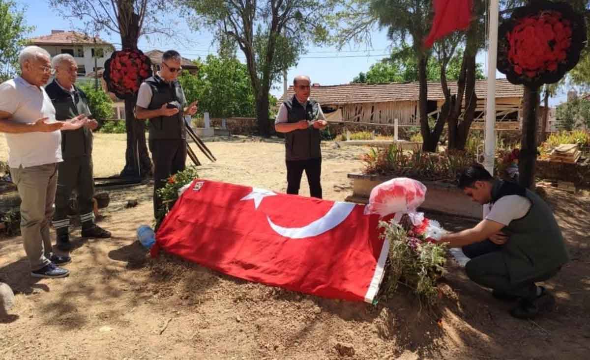 Denizli Orman Bolge Muduru Kole Orman Sehitlerinin Ailelerini Ziyaret Etti
