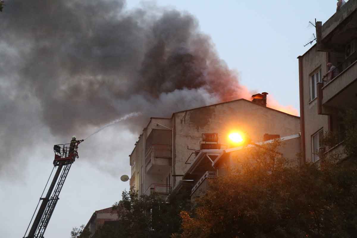 Denizli Yangin Apartman Haci Kaplanlar2