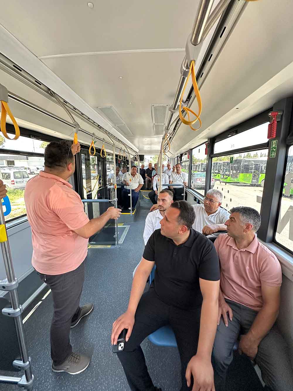 Denizlide Muhtarlar Elektrikli Otobusun Test Surusune Katildi 2