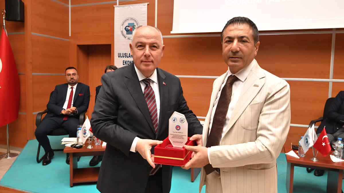 Dto Baskani Erdogan Erdogan Denizli Geleneksel Uretimden Dijital Endustriye Geciyor6
