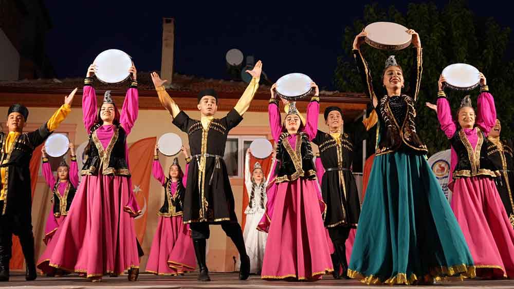 Dunya Kulturleri Denizlinin Ilcelerinde Sahne Aliyor 2