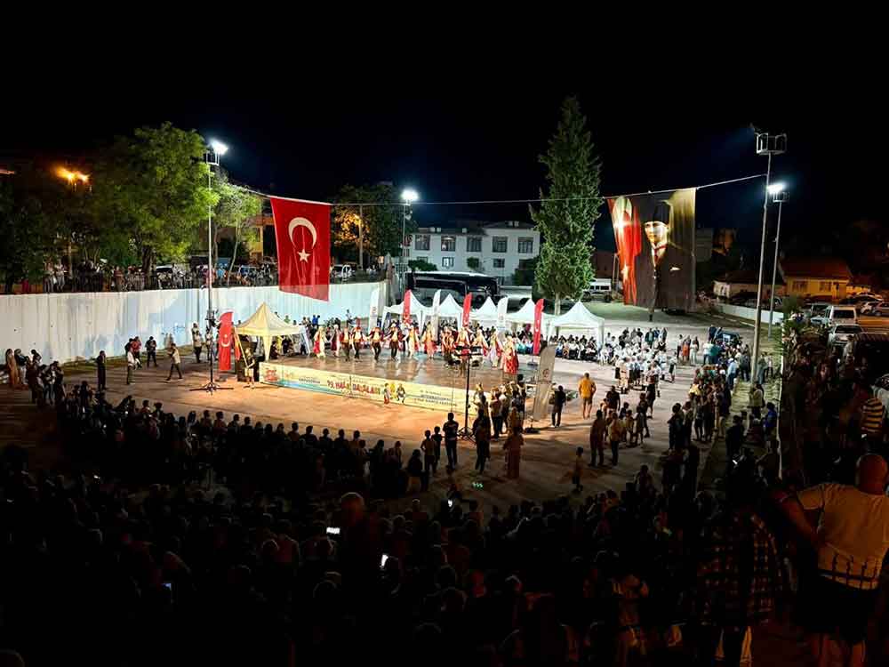 Dunya Kulturleri Denizlinin Ilcelerinde Sahne Aliyor