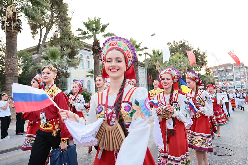 Dunyanin Renkleri Denizlide Bulustu 2