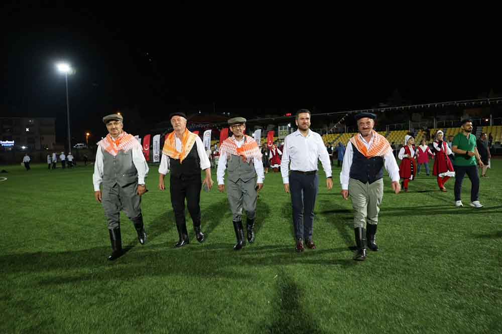 Dunyanin Renkleri Tavasta Bulustu 1