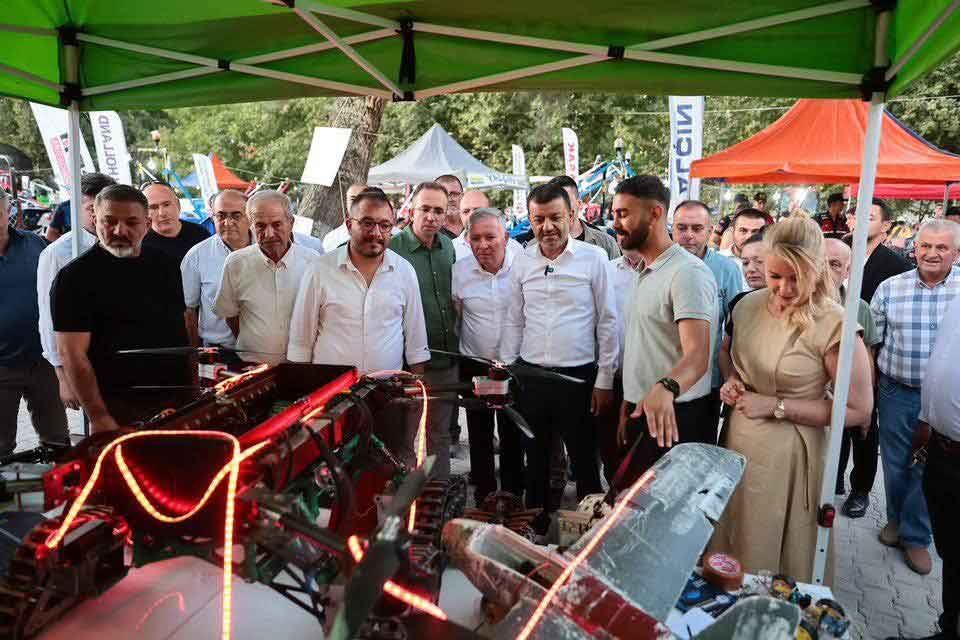 Honaz Kiraz Festivali Baris Manco