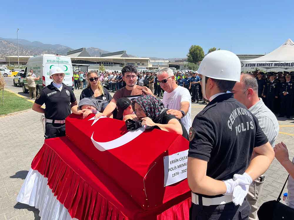 Kalp Krizi Gecirip Hayatini Kaybeden Polis Memuru Icin Toren Duzenlendi 2
