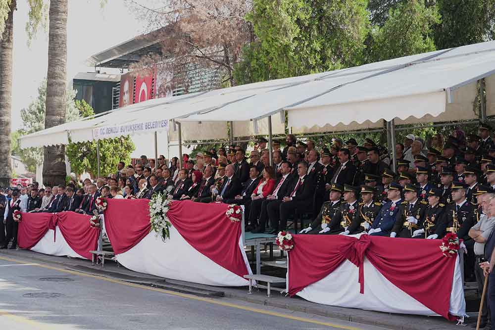 30 Agustos Zafer Bayrami Denizlide Coskuyla Kutlandi 1 5