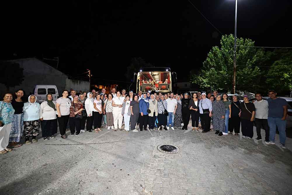 Acipayamli 50 Kadin Anitkabirde 3