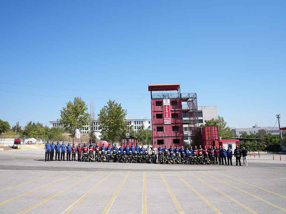 Baskan Cavusoglu Itfaiye Egitim Merkezini Ziyaret Etti