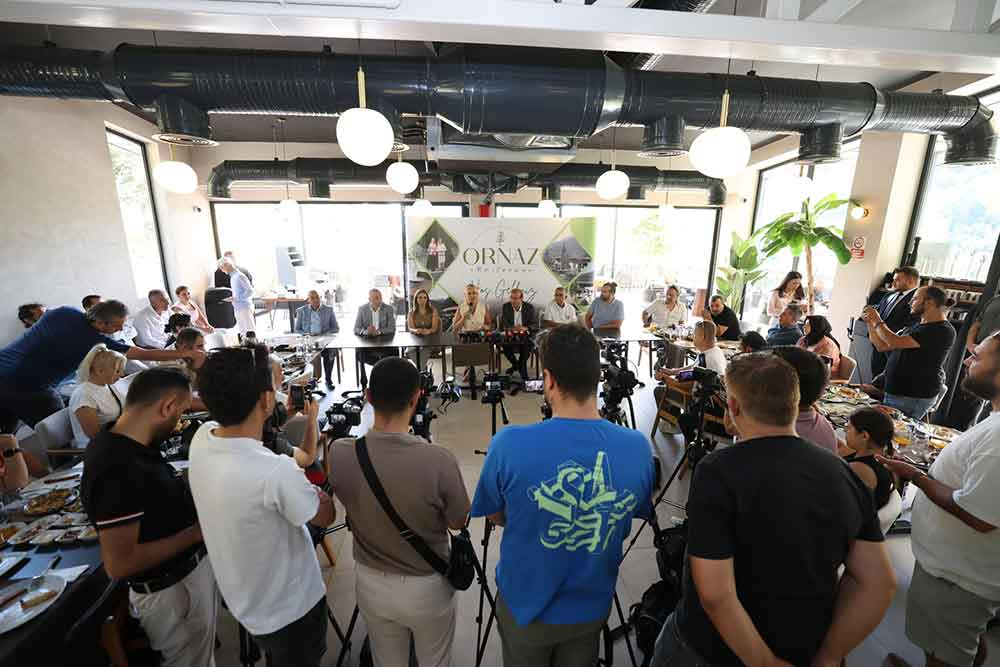 Baskan Dogan Basin Mensuplariyla Bir Araya Geldi