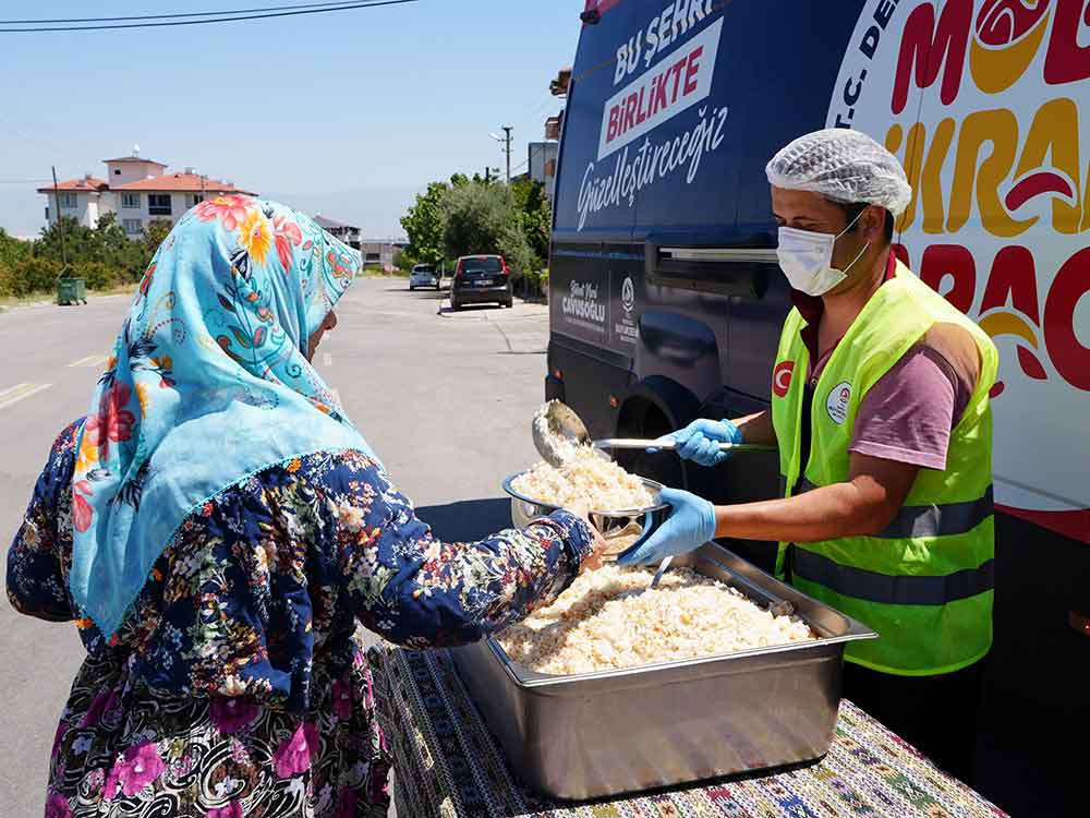 Buyuksehirin Mobil Ikram Araclari Vatandasin Yaninda 1