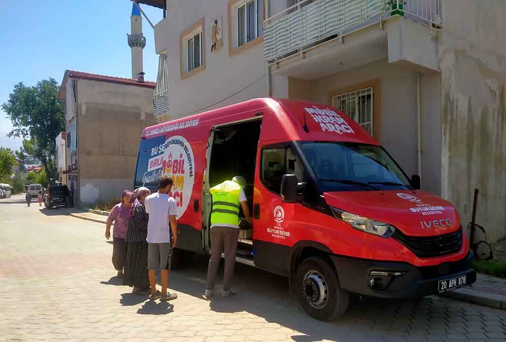 Buyuksehirin Mobil Ikram Araclari Vatandasin Yaninda 2