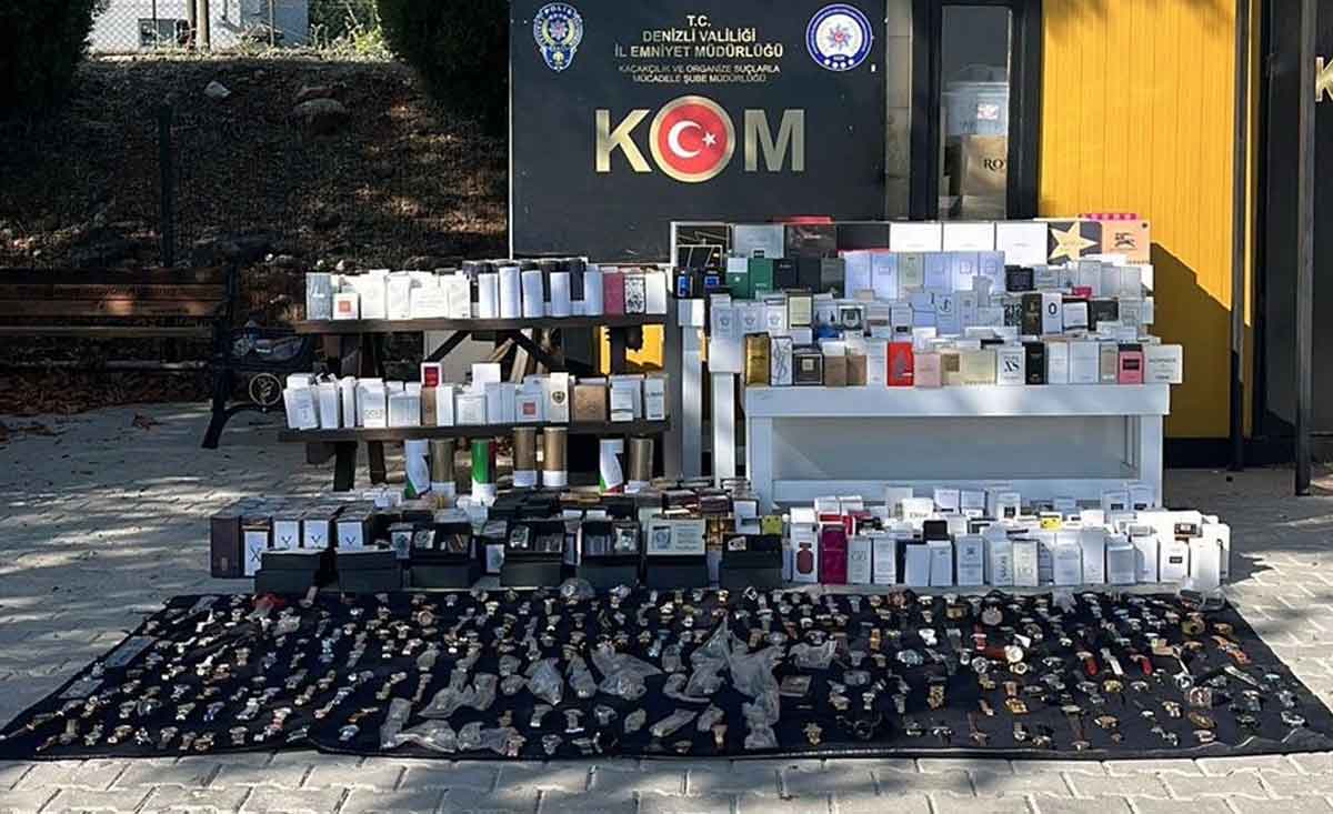 Denizlide Binlerce Kacak Esya Ele Gecirildi 1