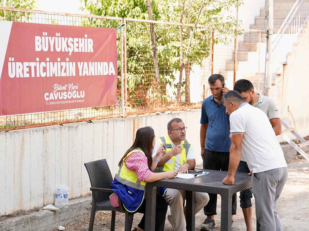 Denizlide Ureticinin Elinde Kalan Karpuzlar Ihtiyac Sahibi Ailelerin Sofralarina Ulasti 1