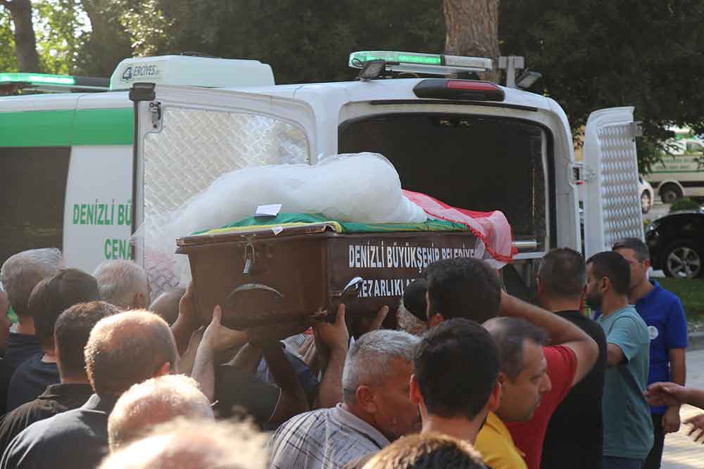 Dogum Gunu Faciasinda Olen Genc Kiz Son Yolculuguna Gelinlikle Ugurlandi 3