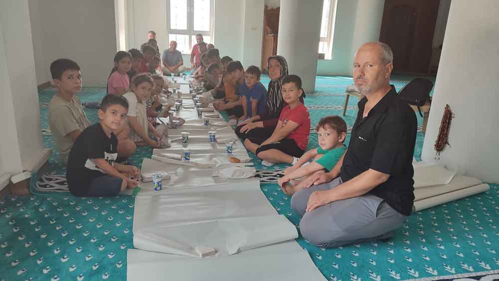 Kuran Kursu Ogrencileri Sehit Tegmen Icin Kuran I Kerim Okudu 1