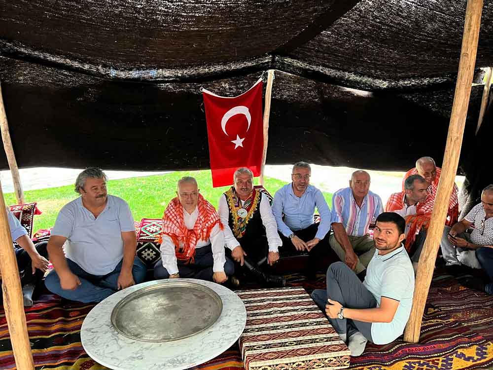 Yoruklerin Develerle Gocu Denizlide Canlandirildi 1