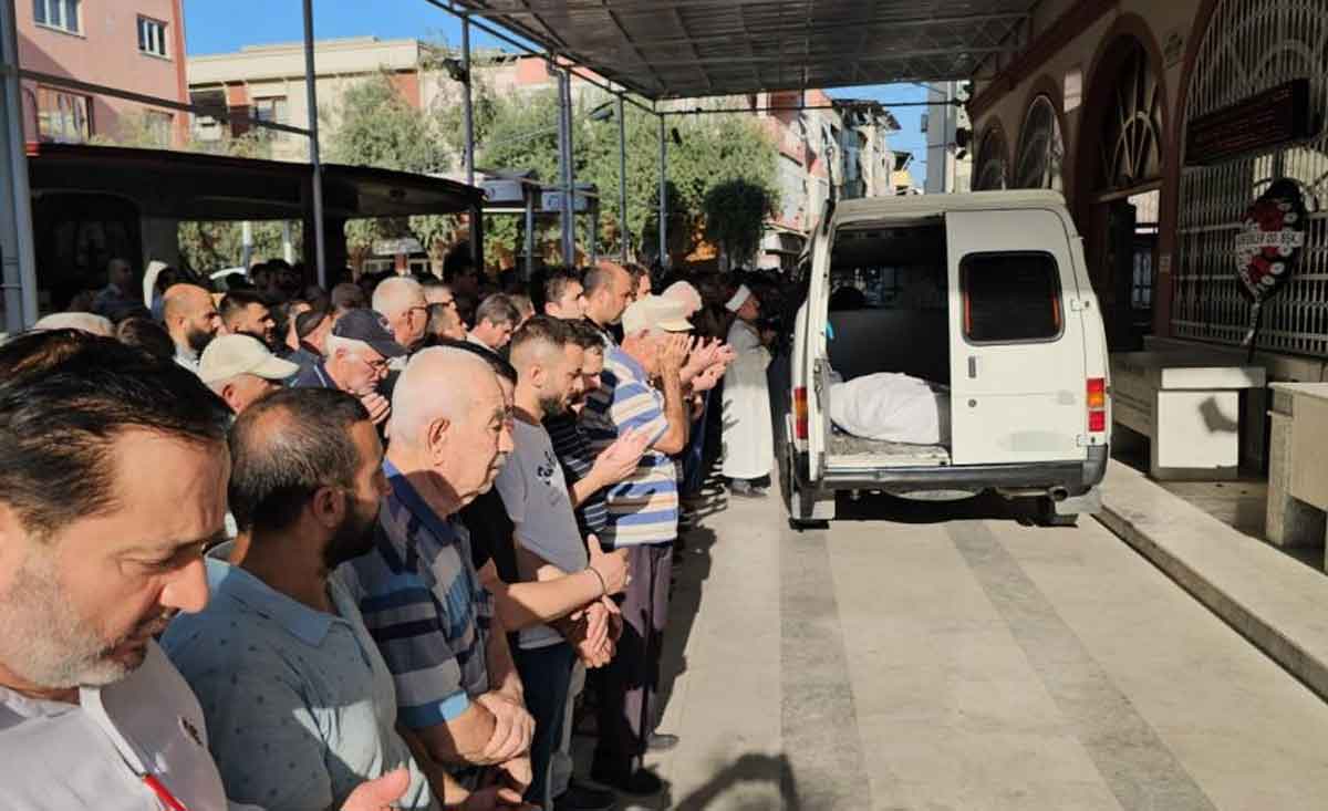 300 Kiloluk Adam Tabuta Sigmadi Musalla Tasina Konulamadi