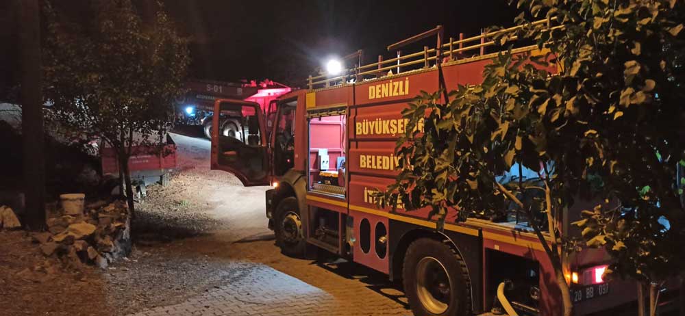 Acipayam Karaismailler Cami Yangin3