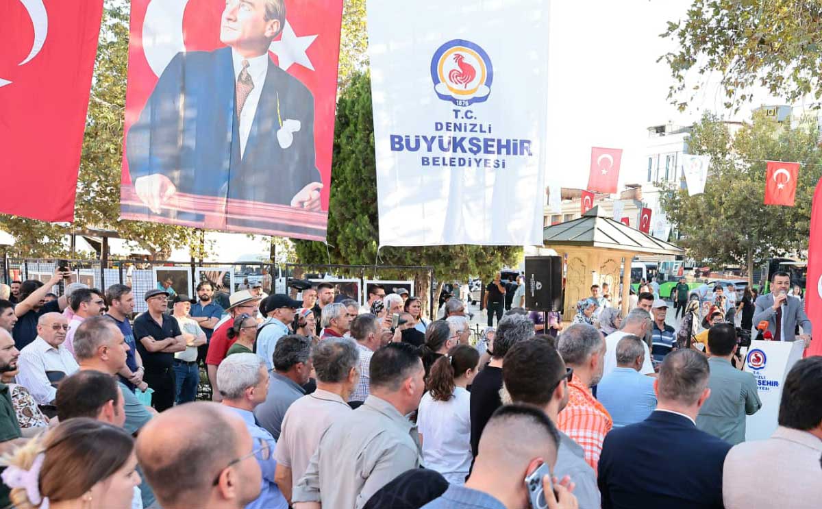 Ahilik Haftasinda Tukenmeye Yuz Tutmus Meslekler Bayramyerinde