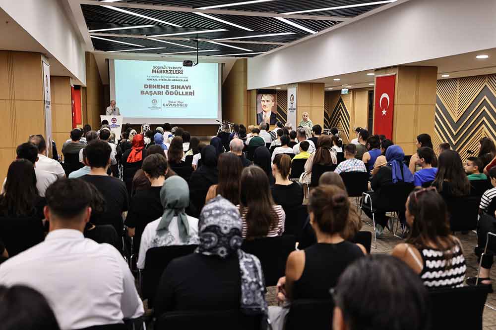 Basarili Ogrencilere Buyuksehirden Odul 1