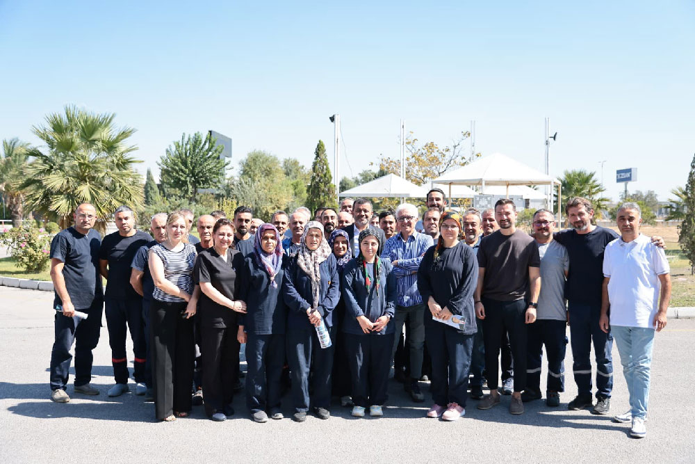 Baskan Cavusoglundan Tekstil Emekcilerine Ziyaret