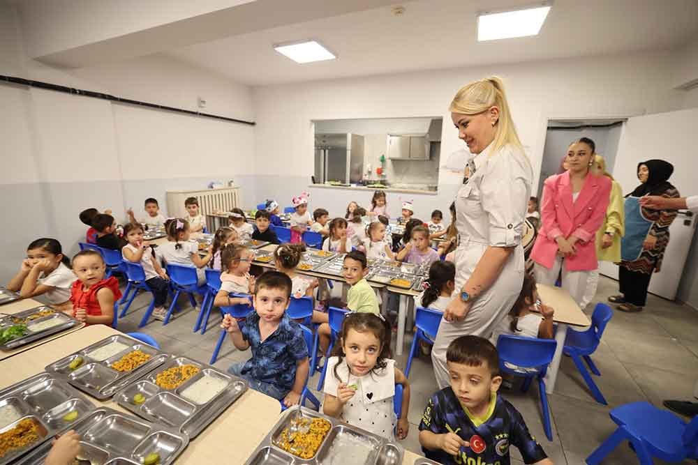 Baskan Dogan Kreslerde Ogrencilerin Heyecanina Ortak Oldu 1