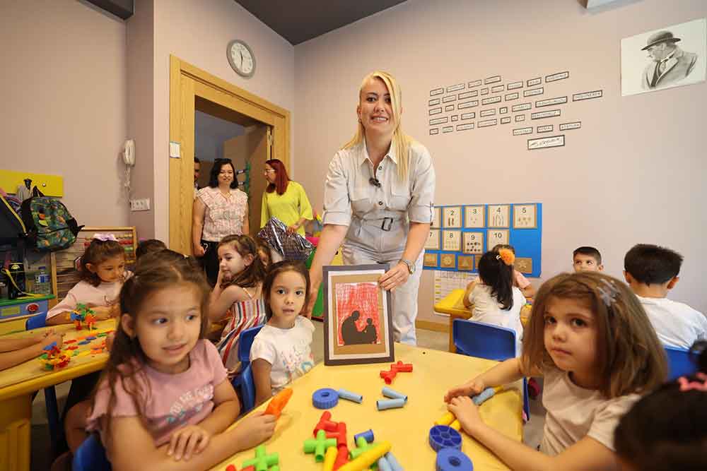 Baskan Dogan Kreslerde Ogrencilerin Heyecanina Ortak Oldu 4