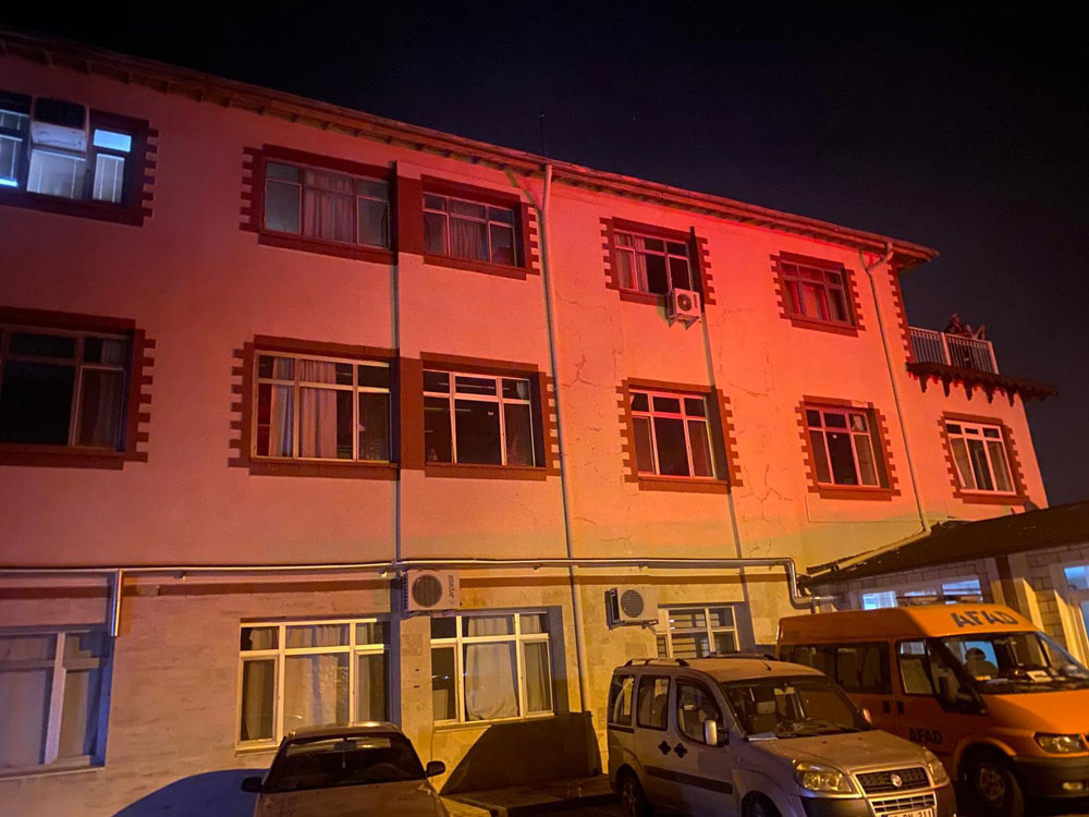 Buldan Yangin Hastane Tahliye Edildi2