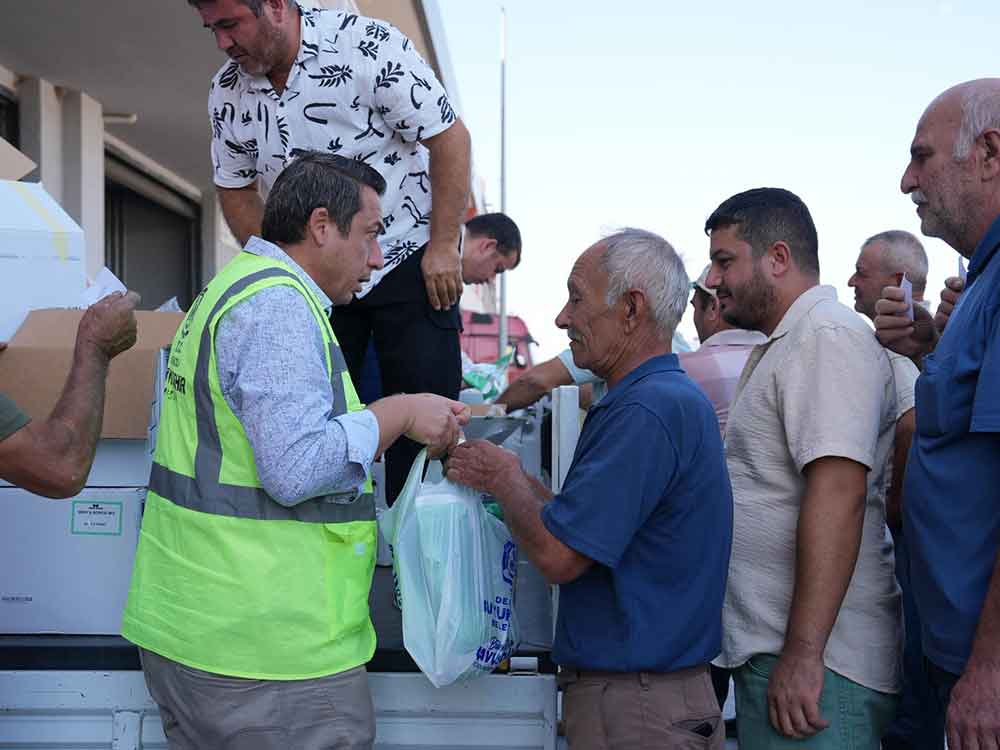 Buyuksehirden Ureticilere Bordo Bulamaci Destegi