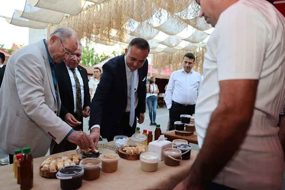 Civril Kultur Sokagi 27 Elma Tarim Ve Kultur Festivalinin Ilgi Odagi Oldu 5