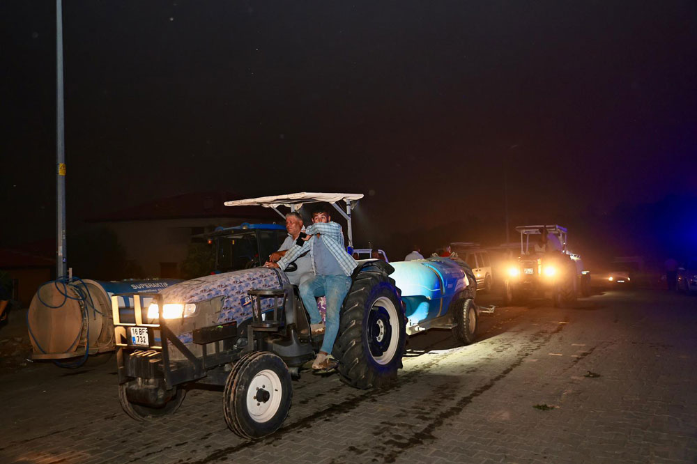 Denizli Buyuksehir Belediyesi Orman Yanginlariyla Mucadele Ediyor4