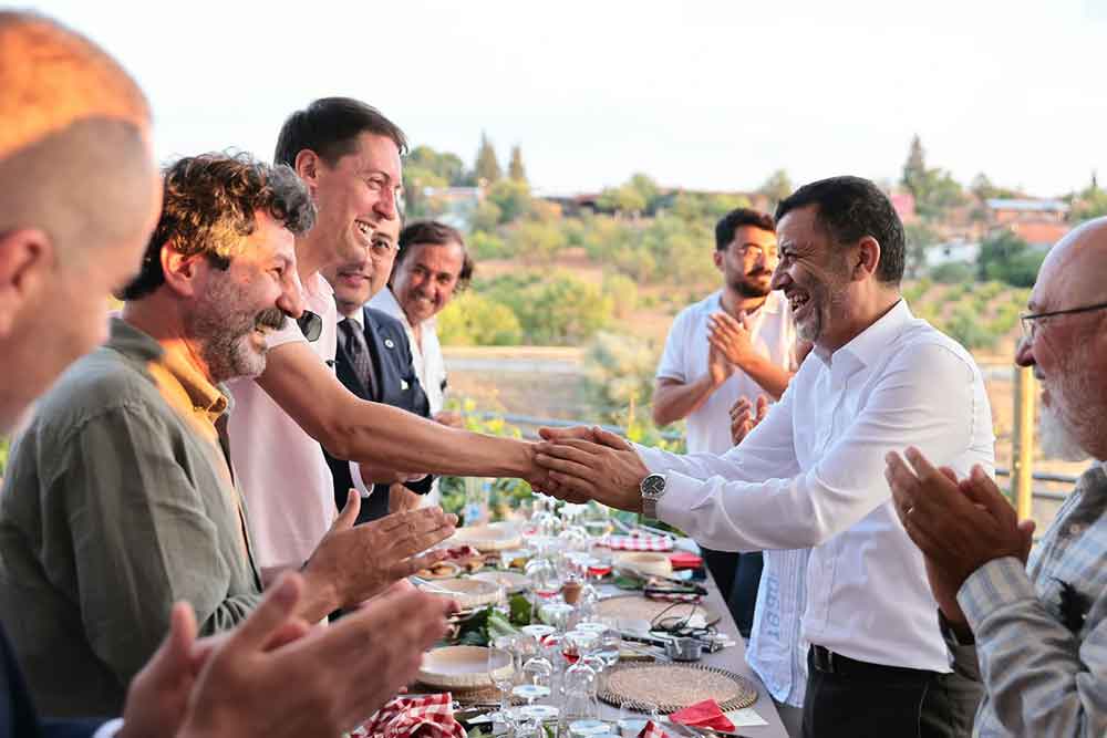 Denizli Buyuksehir Uzumun Yolculugunu Kultur Ve Sanatla Taclandirdi 3