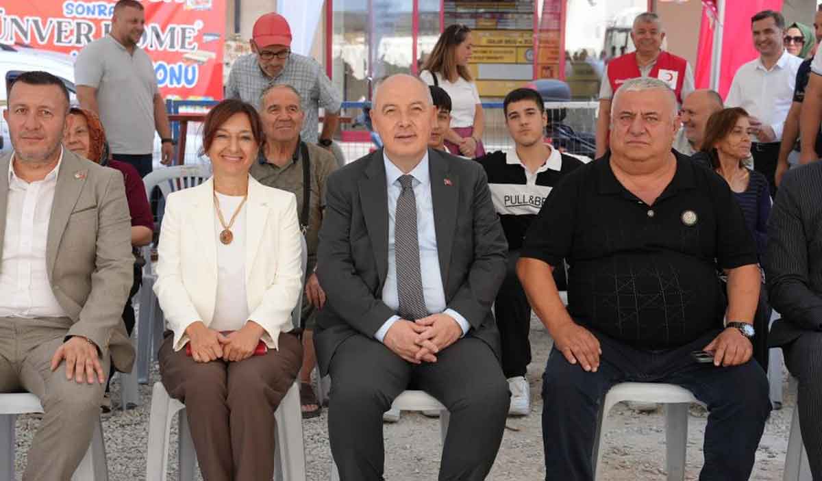 Denizlide Esnaf Ve Vatandaslara Ilk Yardim Ve Heimlich Manevrasi Egitimi Verildi 1