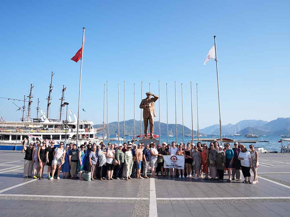 Denizlili Kadinlar Marmariste Mavi Yolculuk Keyfi Yasadi 2