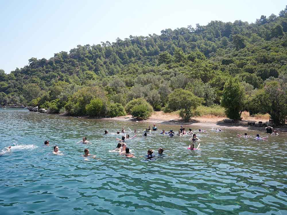 Denizlili Kadinlar Marmariste Mavi Yolculuk Keyfi Yasadi