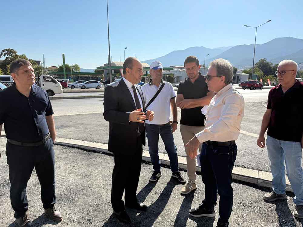 Rektor Gungor Pau Hastaneleri Otopark Yenileme Ve Onarim Calismalarini Inceledi