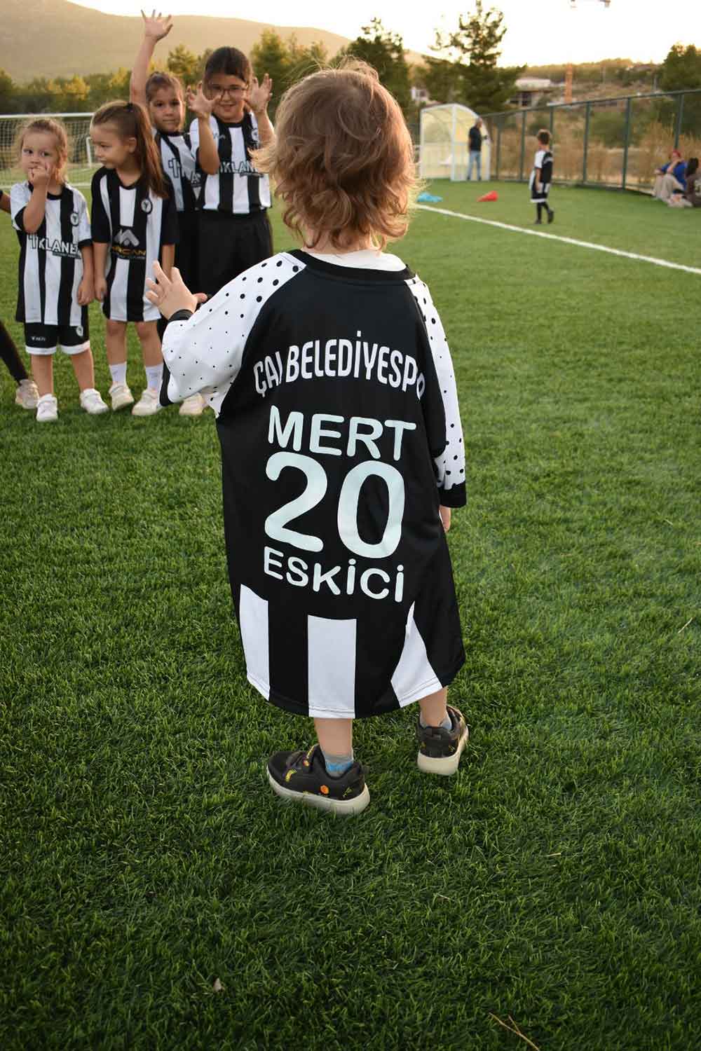 Yeniden Dogmak Isteyen Kas Hastasi Cocuga Siyah Beyaz Moral 2