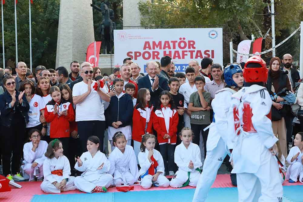 Amator Spor Ruhu Denizlide Meydanlara Tasti 1