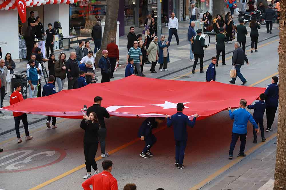 Amator Spor Ruhu Denizlide Meydanlara Tasti