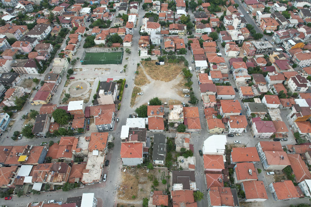 Atil Arsaya Okul Yaptirmak Isteyen Muhtar 618 Hissedarin Pesine Dustu 2