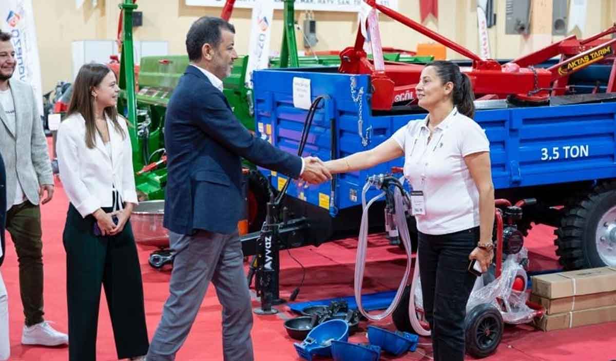 Baskan Cavusoglu Denizli Tarfu 2025De Ureticilerle Bulustu 2