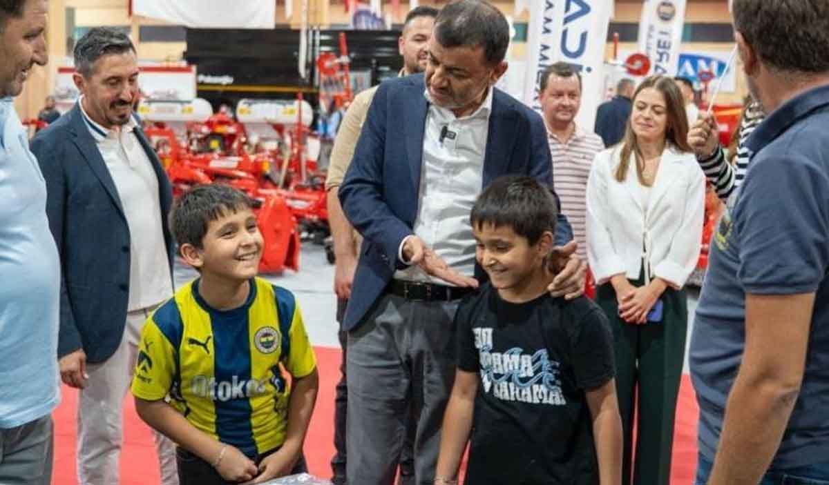 Baskan Cavusoglu Denizli Tarfu 2025De Ureticilerle Bulustu 3