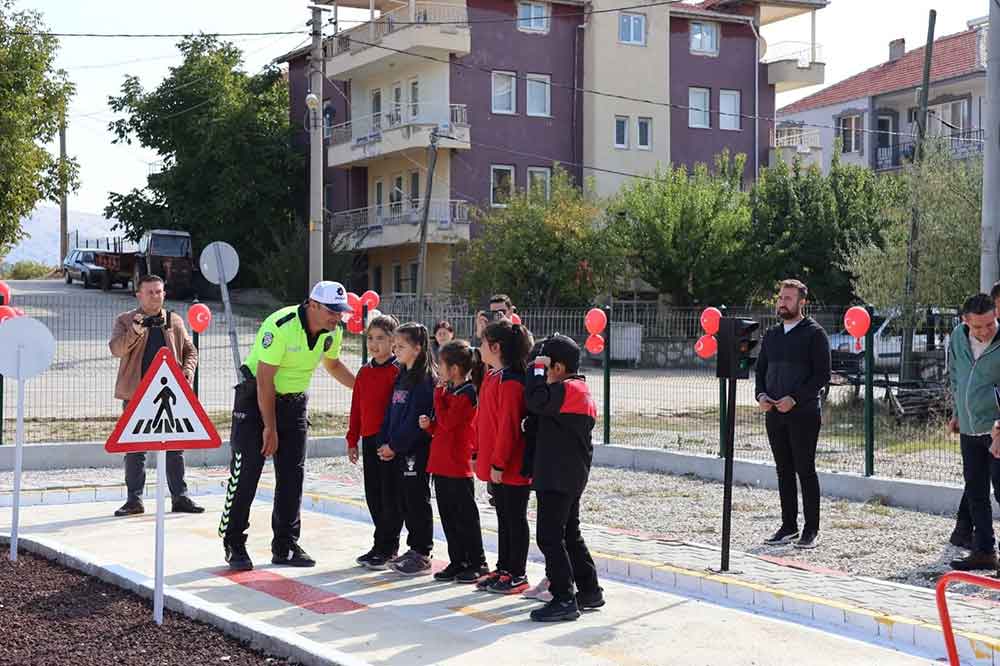Bekillide Cocuklar Trafigi Oyunla Ogreniyor 2