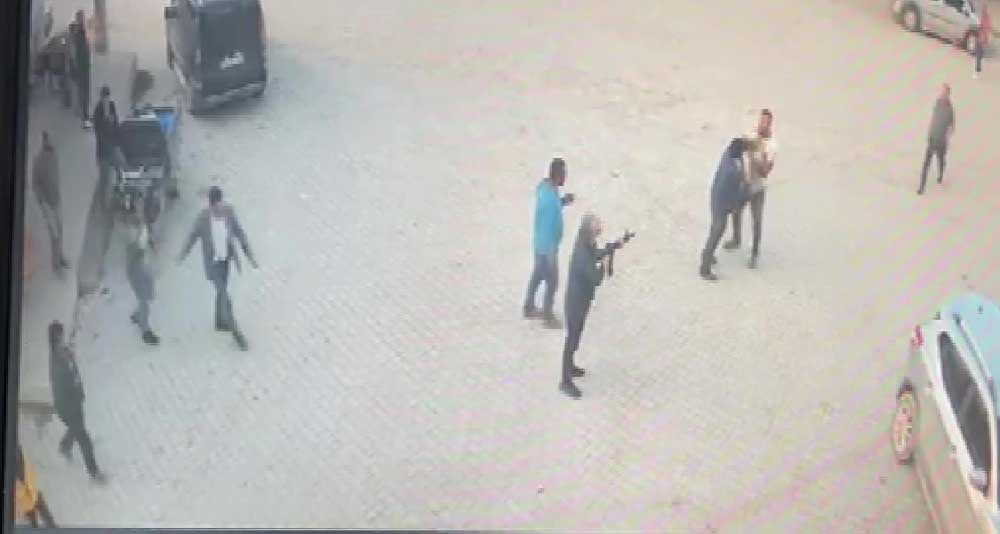 Bir Kardesin Oldugu Digerinin Yaralandigi Kavga Ani Guvenlik Kamerasinda 2