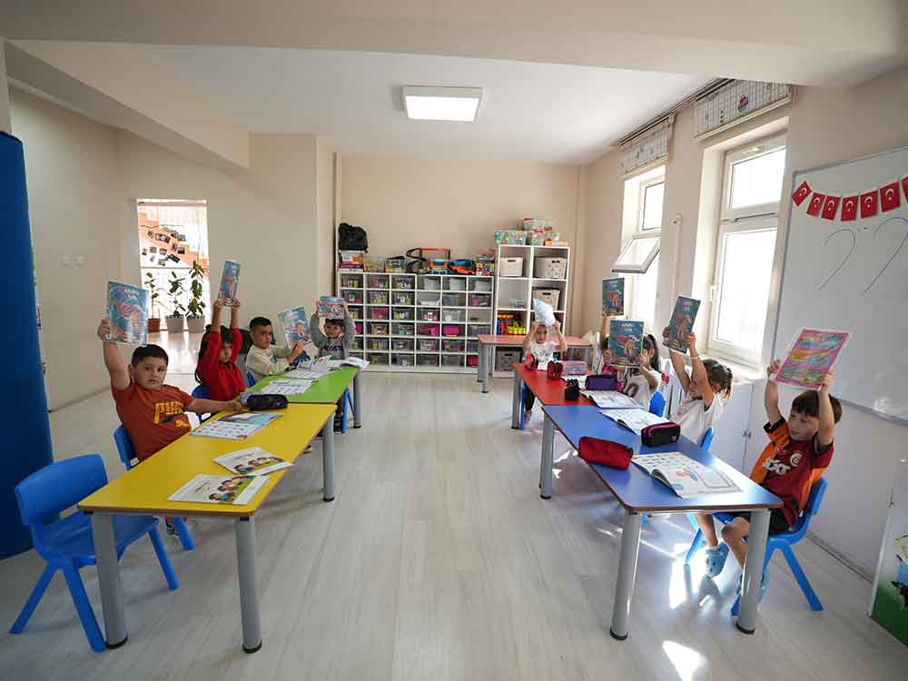 Buyuksehir Koy Okullarina Bilim Goturuyor 1