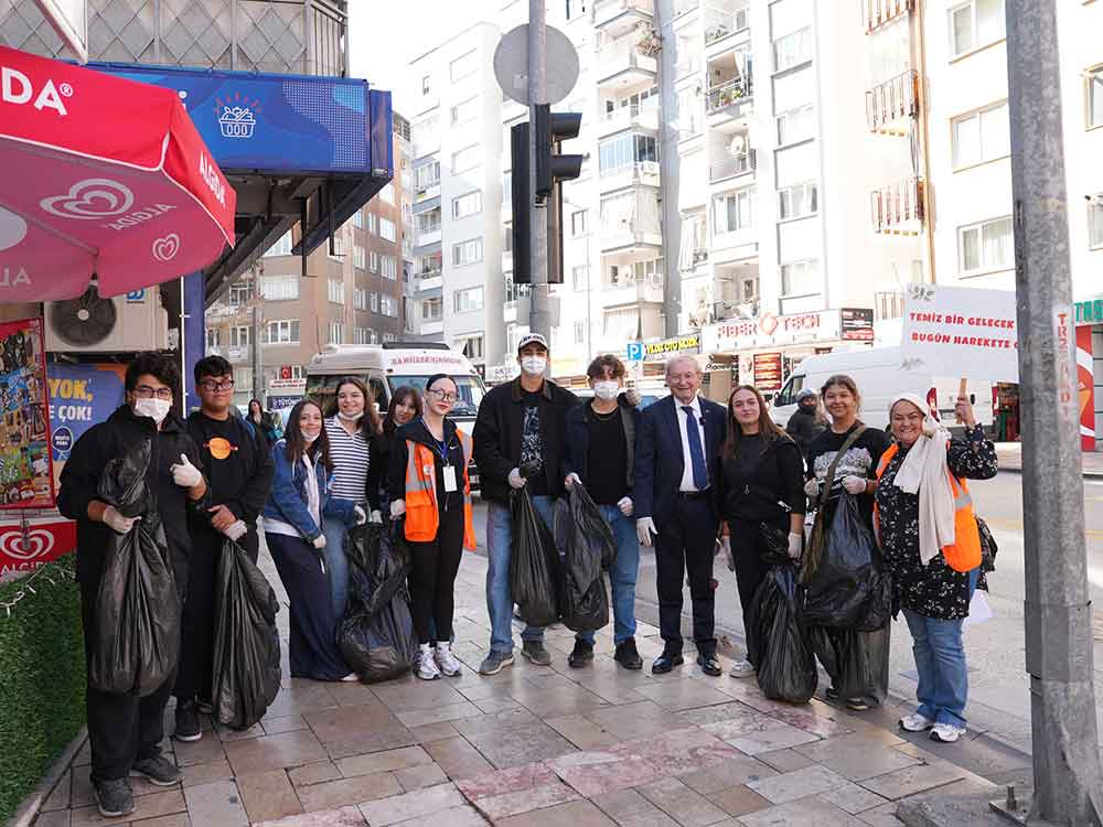 Cumhuriyetin 102 Yilinda 102 Genc Temiz Bir Gelecek Icin El Ele Verdi 2